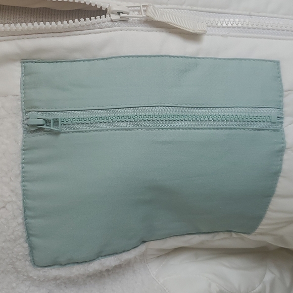 Universal Thread Jacket - Picture 2 of 11